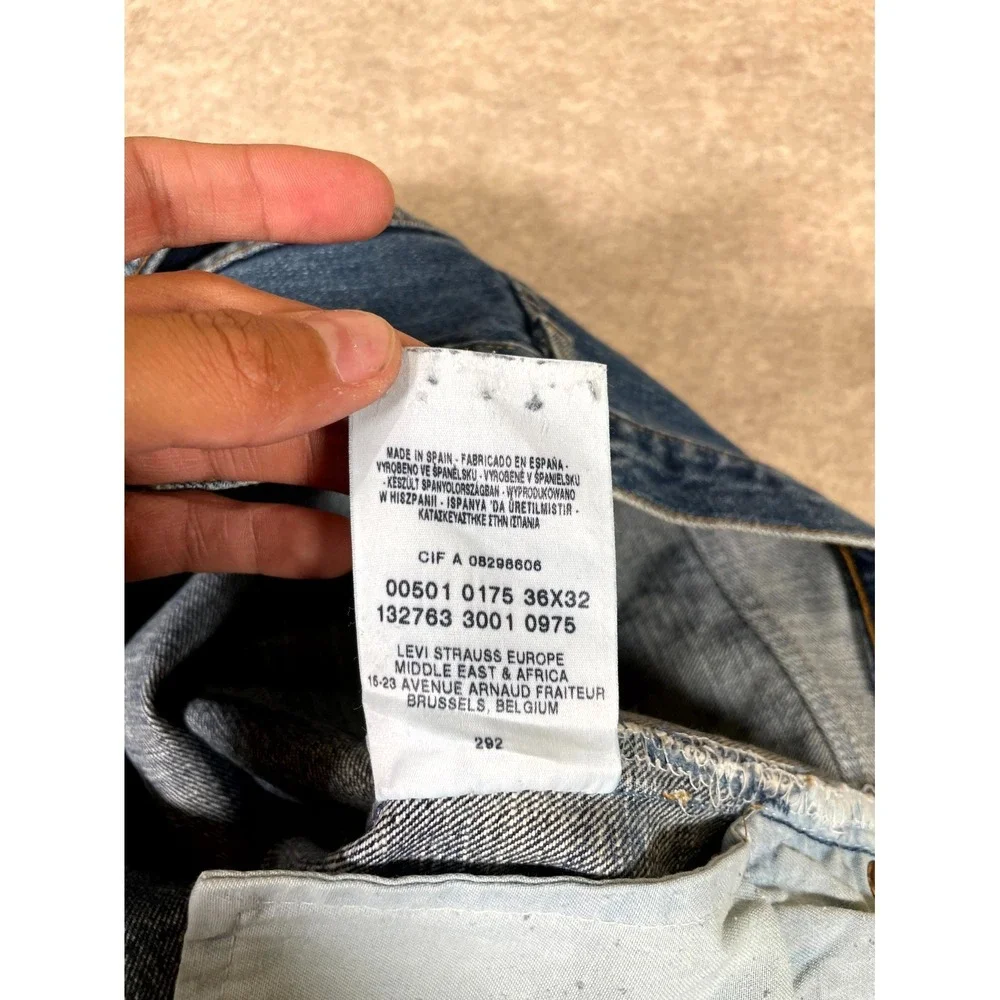 Levis 501 Original Fit Jeans Mens 36x32 Blue Denim Straight Leg Cotton High Rise